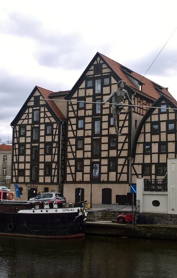 Zabytkowe spichrze nad Brdą w Bydgoszczy